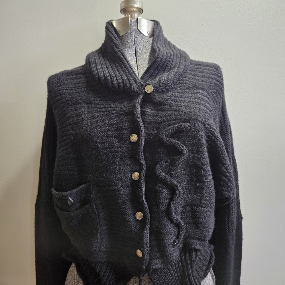 Chic Black Ruffled Women's Cardigan - Picture 2 of 7